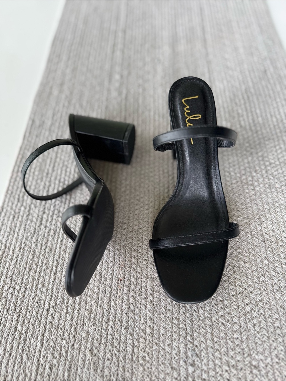 Lulu's Black Double-Strap Block Heel Sandals Size 8